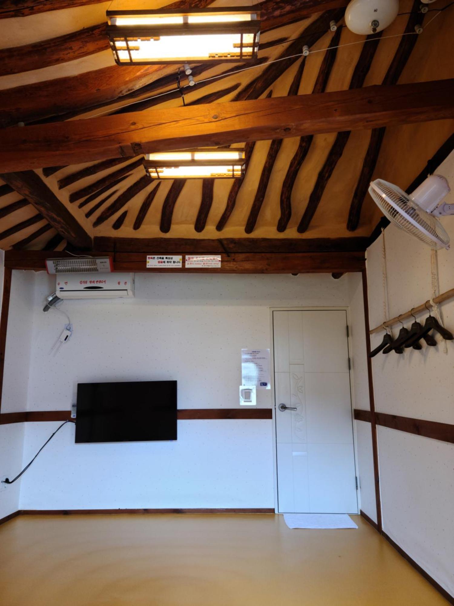 Hanok Raon Гиеонгджу Екстериор снимка