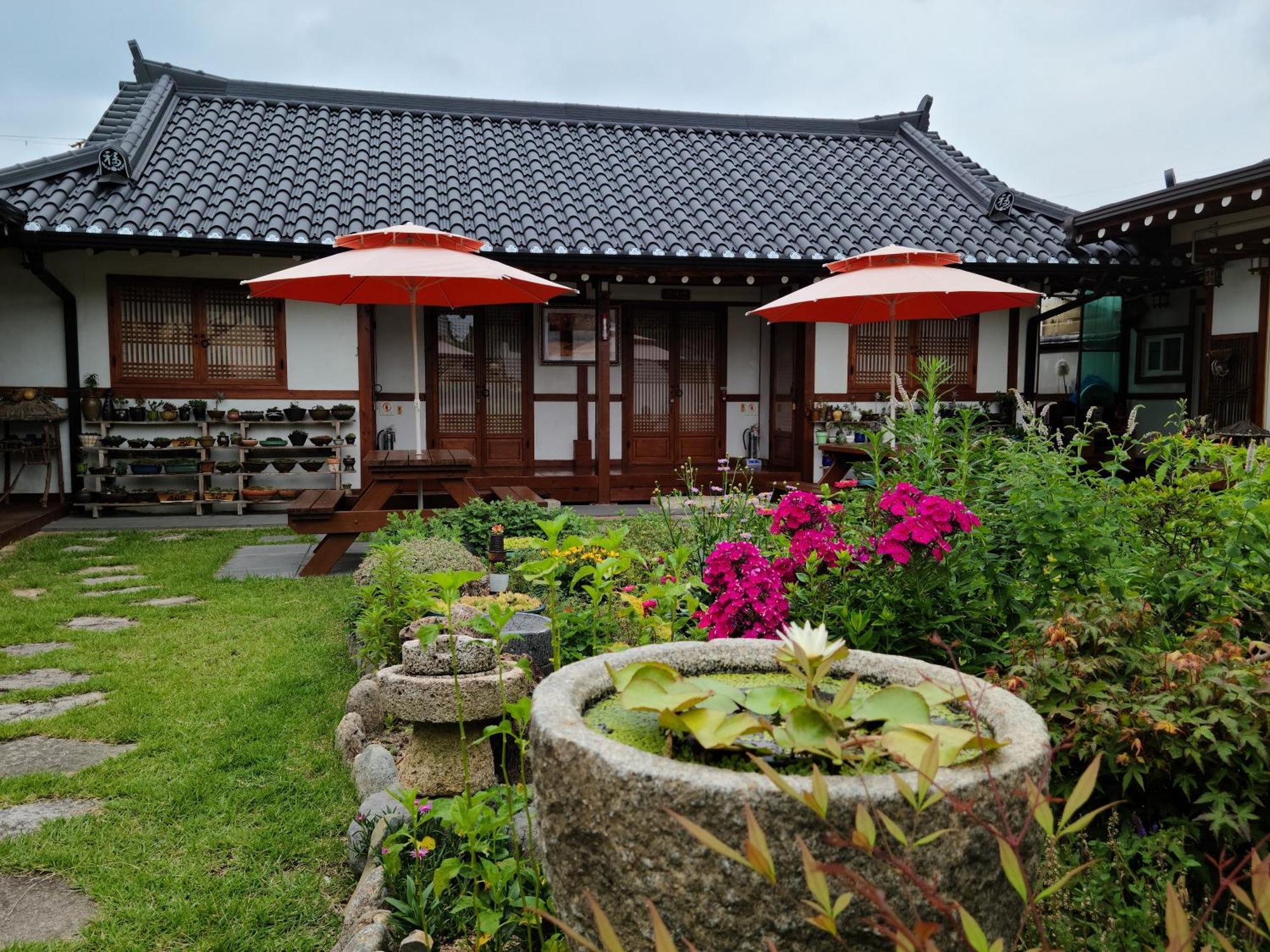 Hanok Raon Гиеонгджу Екстериор снимка